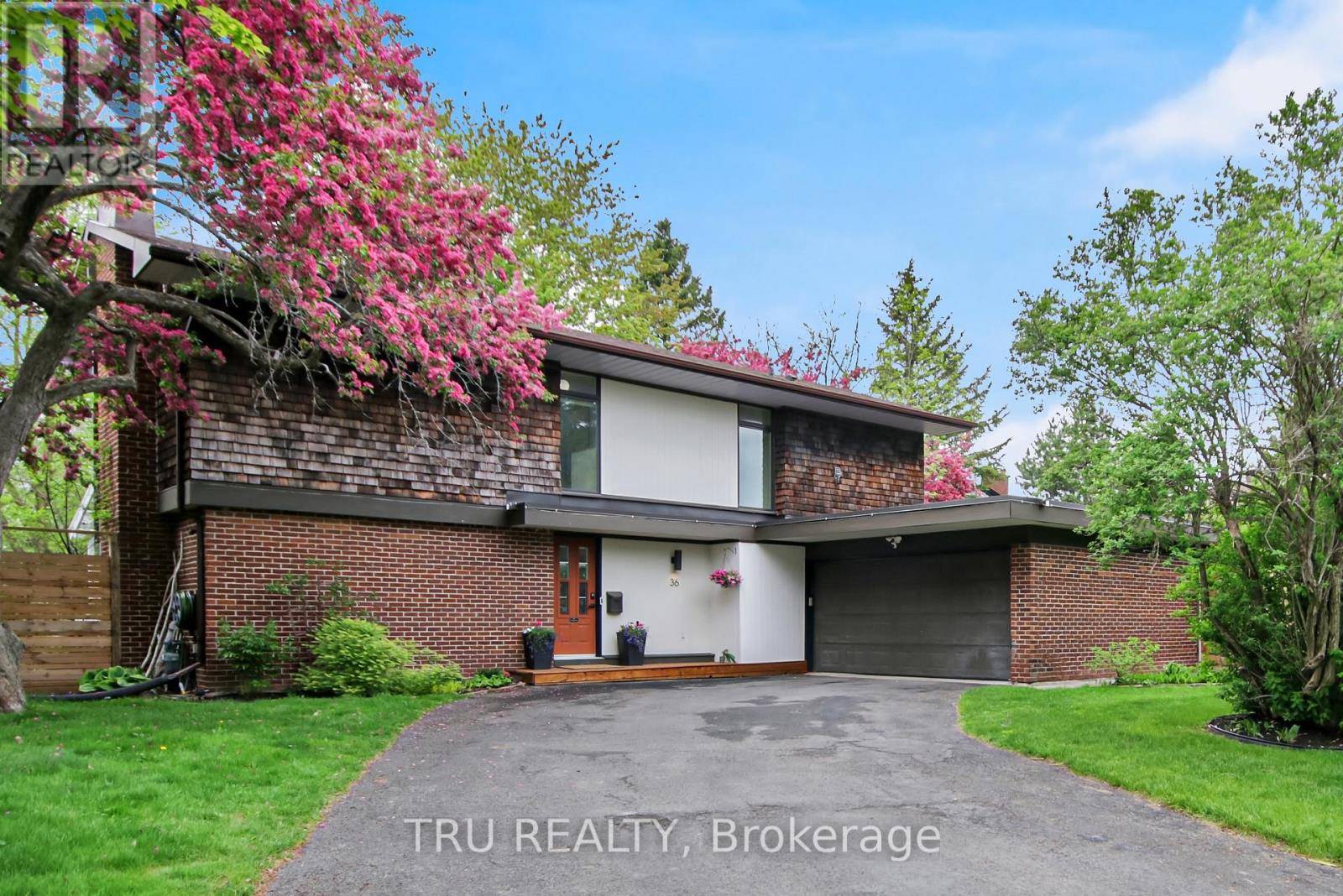 36 VARLEY DRIVE, Ottawa, ON K2K1G2