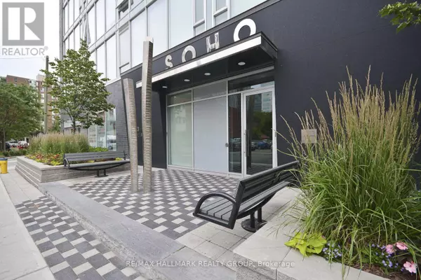 Ottawa, ON K2P0E2,300 Lisgar ST #1701