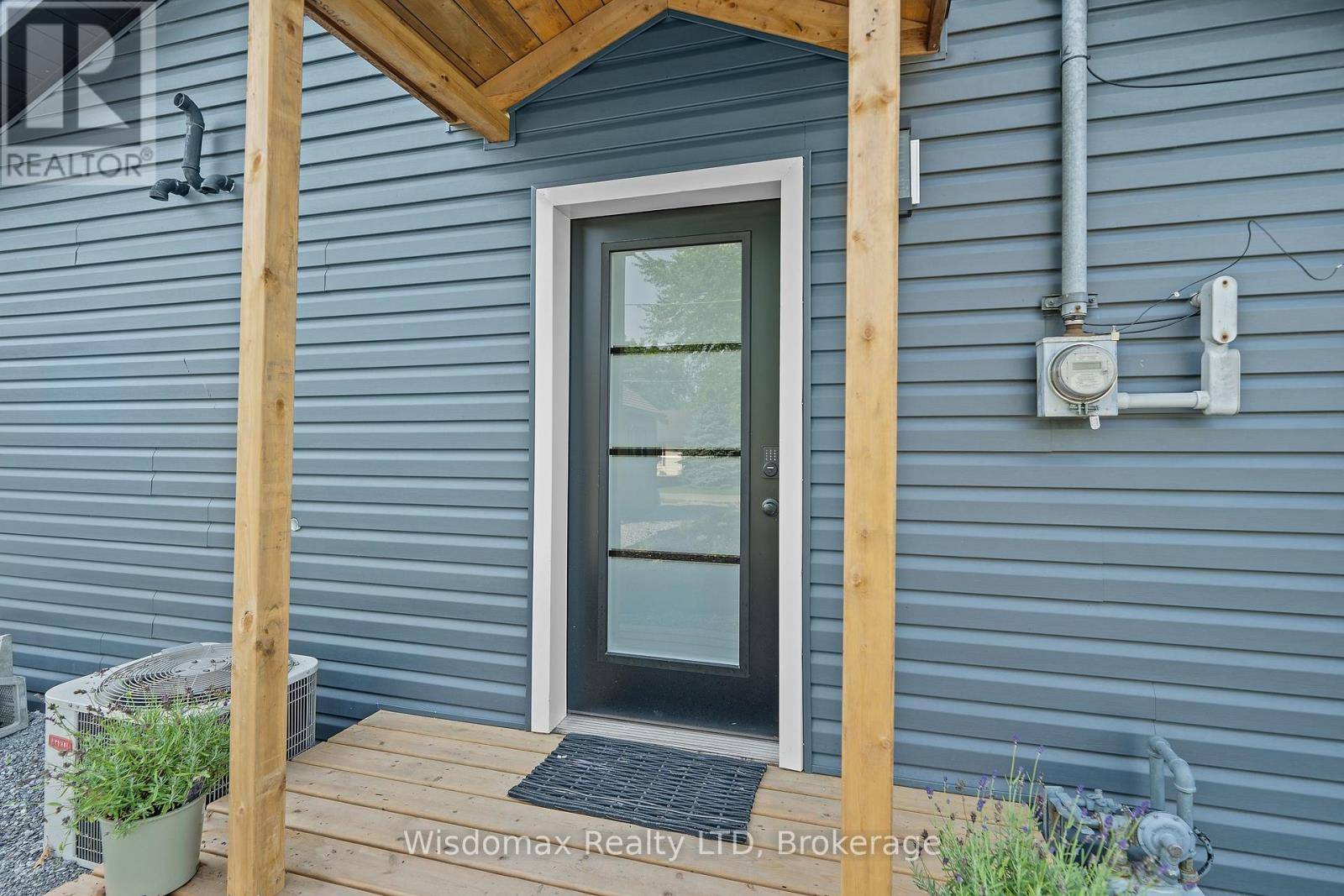 Wainfleet (lakeshore), ON L0S1V0,11371 NEFF STREET