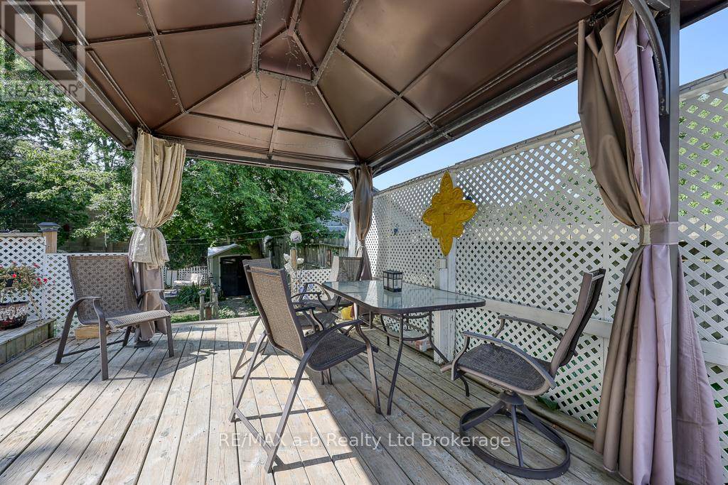 Ingersoll (ingersoll - South), ON N5C2M1,136 CHARLES STREET W