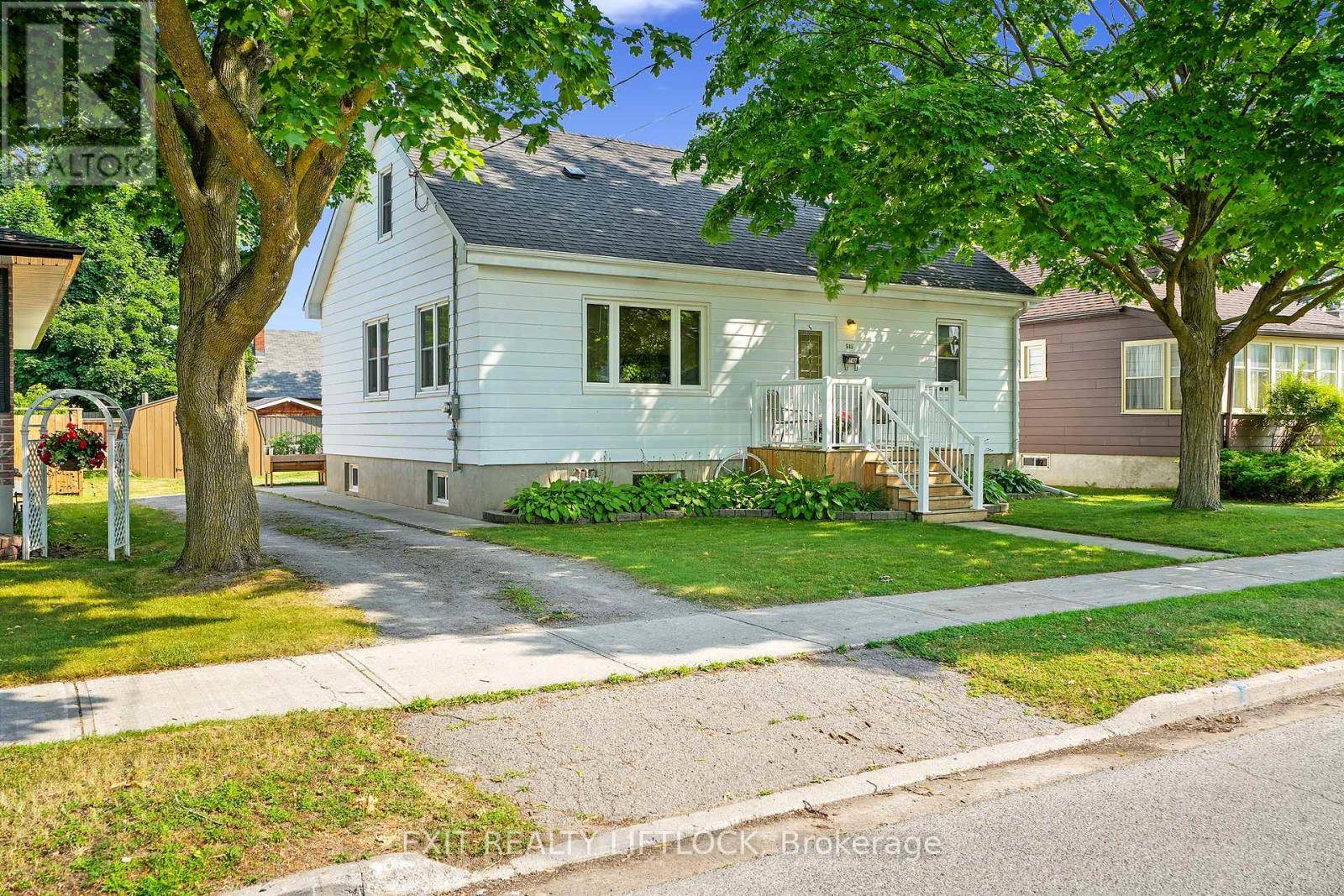 Peterborough South (west), ON K9J1S4,548 KING GEORGE STREET