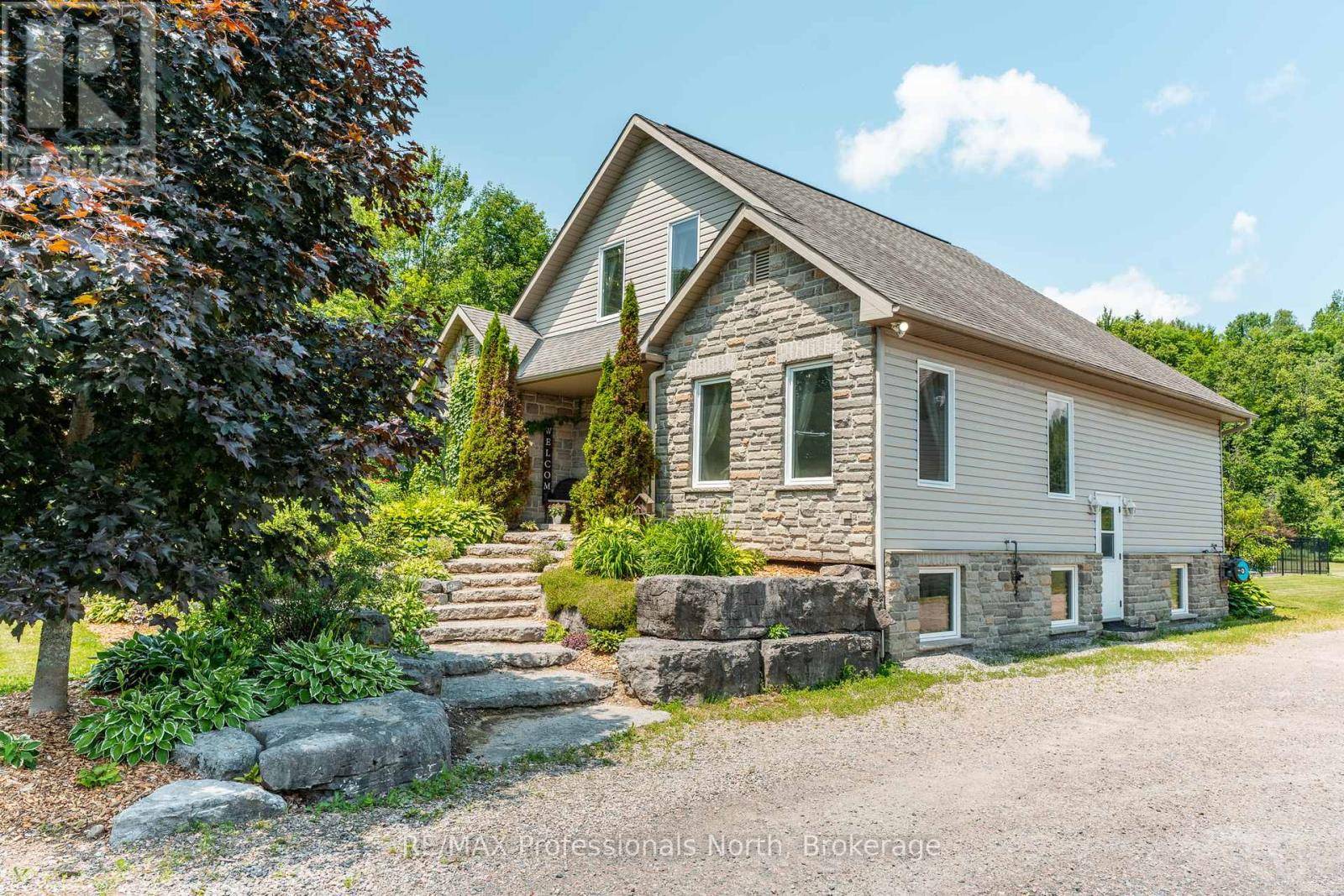 Minden Hills (anson), ON K0M2K0,3981 DEEP BAY ROAD