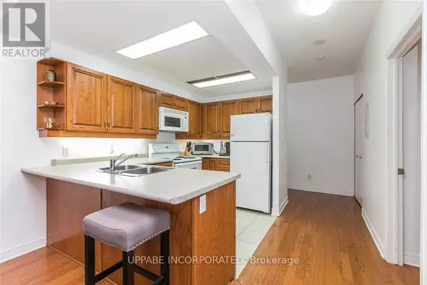 Ottawa, ON K1N1K8,134 York ST #103