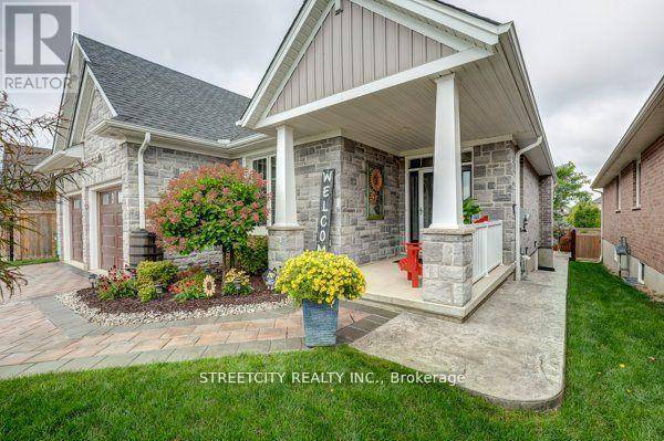 St. Thomas, ON N5R0H5,32 ACORN TRAIL