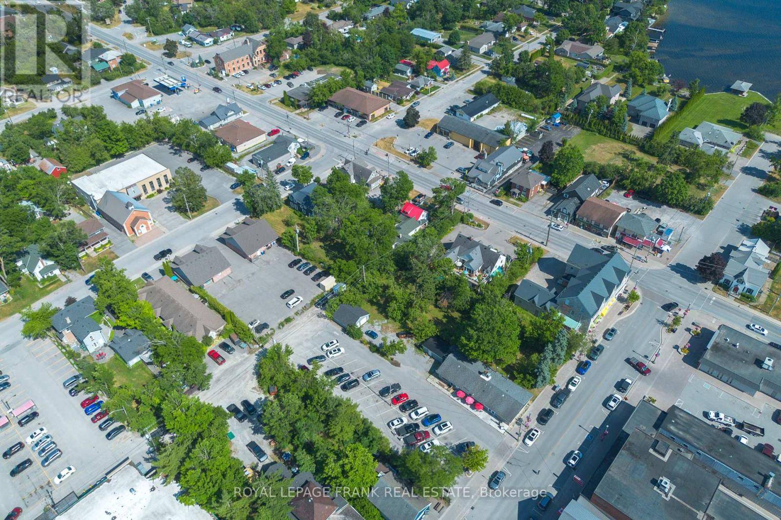 Kawartha Lakes (bobcaygeon), ON K0M1A0,84 BOLTON AND WILLIAM STREET