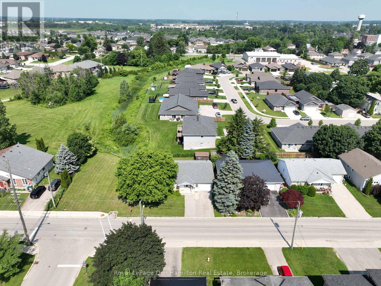 North Perth (listowel), ON N4W2L3,695 RESERVE AVENUE S
