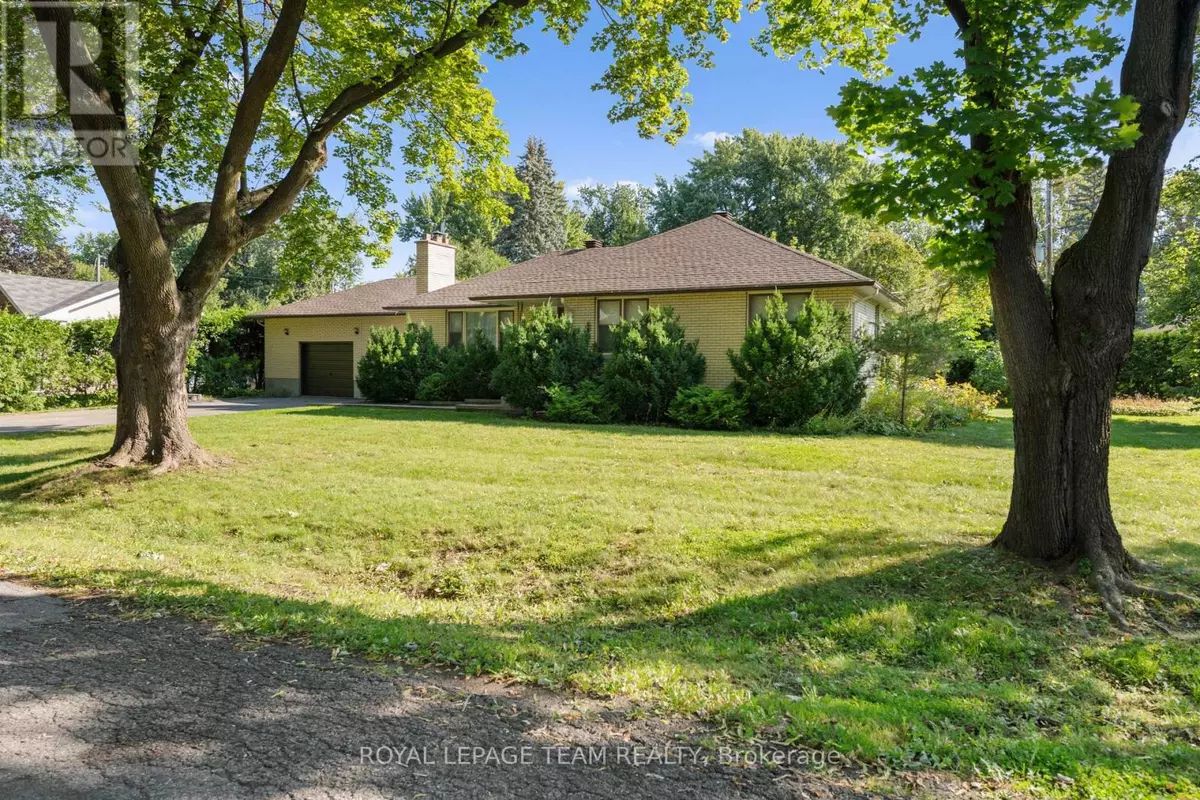 Ottawa, ON K2A2Z3,873 DUNLEVIE AVENUE