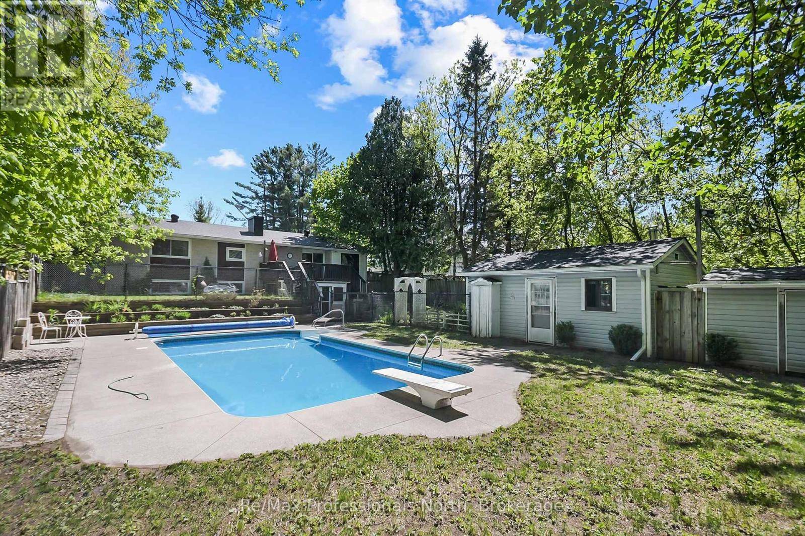 Gravenhurst (muskoka (s)), ON P1P1C9,110 FRASER STREET