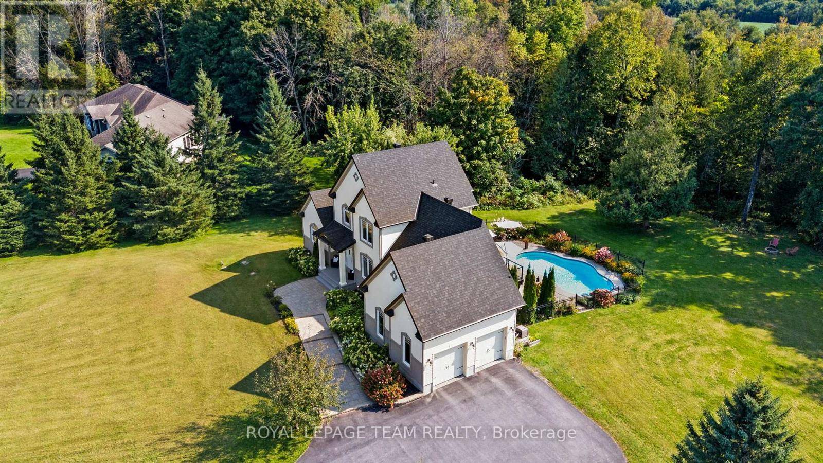 112 LADY LOCHEAD LANE, Ottawa, ON K0A1L0