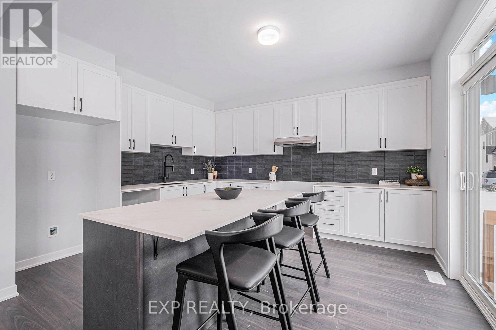 North Grenville, ON K0G1J0,217 DOUGLAS HARDIE STREET
