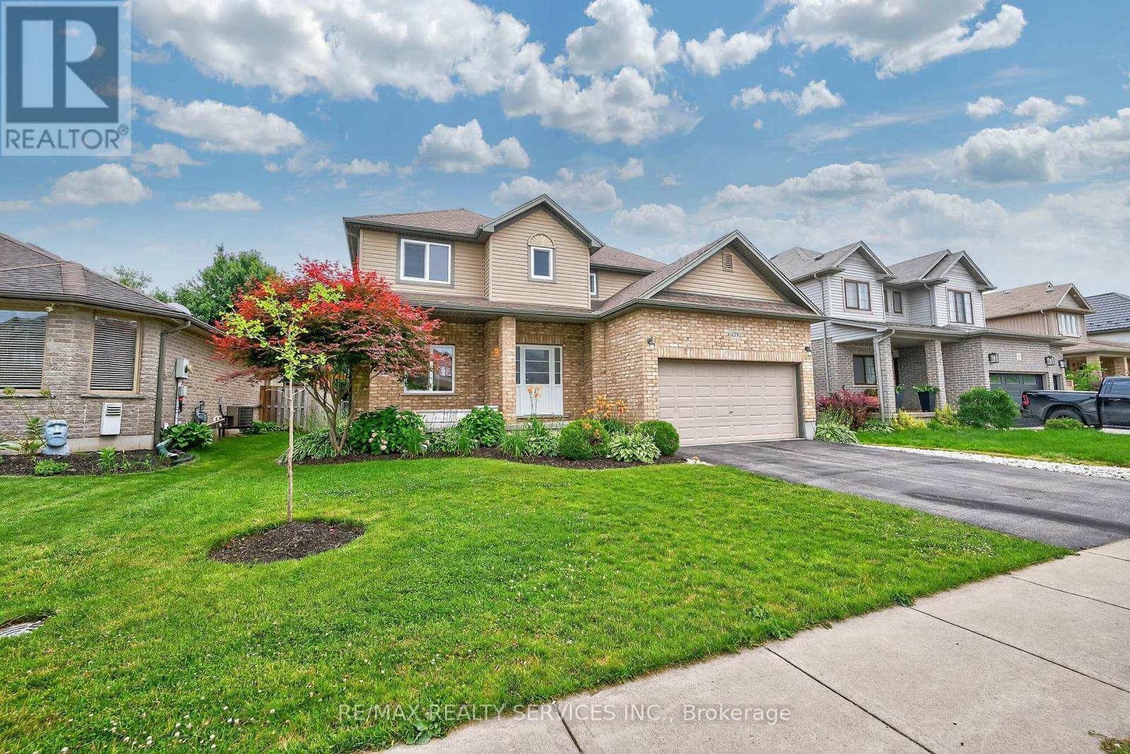 Woodstock (woodstock - North), ON N4T0B1,679 SPITFIRE STREET