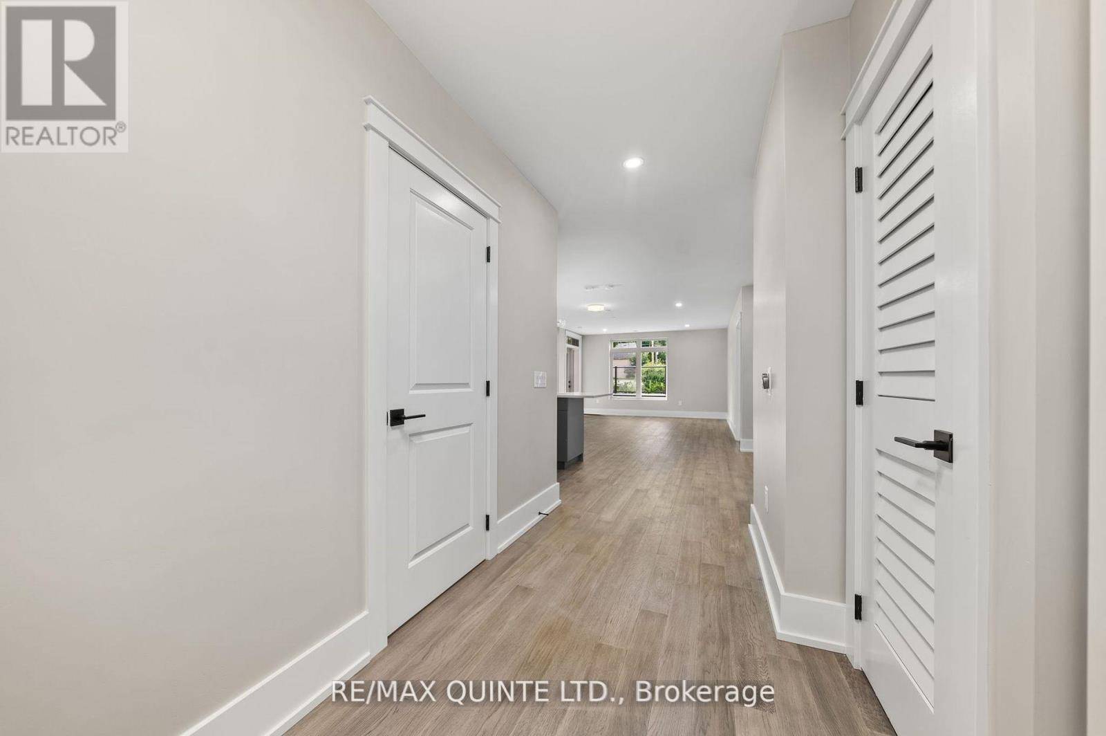 Prince Edward County (picton Ward), ON K0K2T0,17 Cleave AVE #305