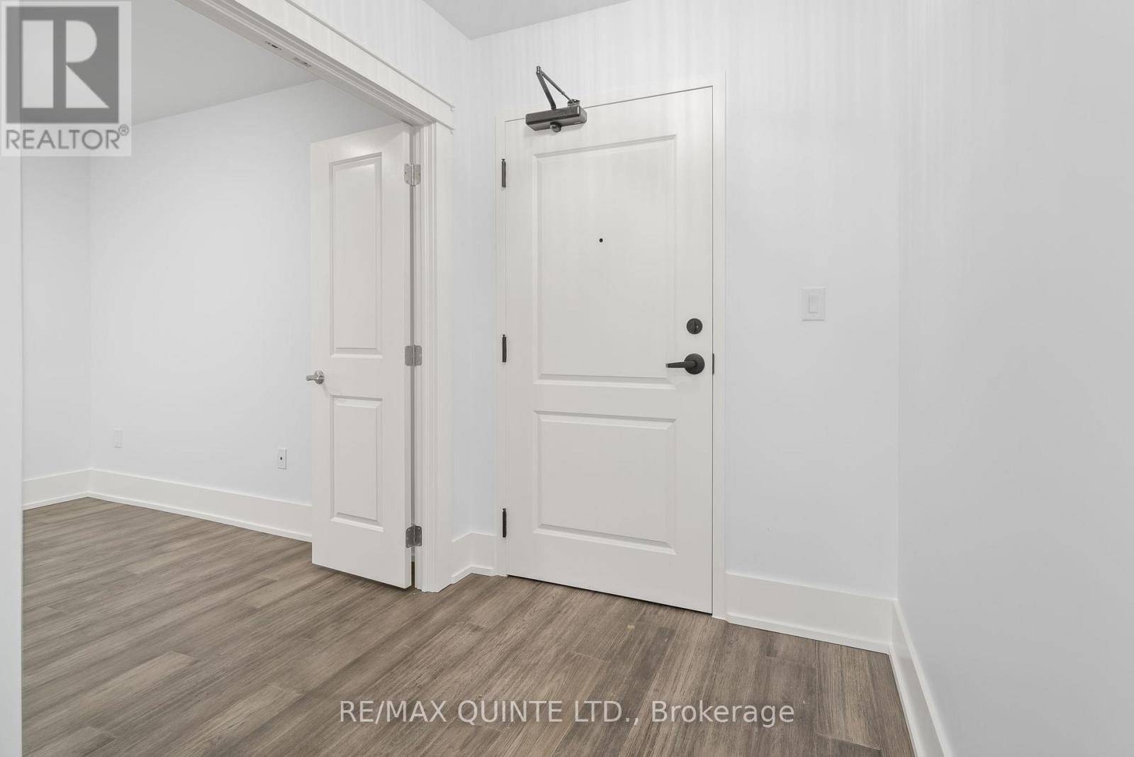 Prince Edward County (picton Ward), ON K0K2T0,17 Cleave AVE #306