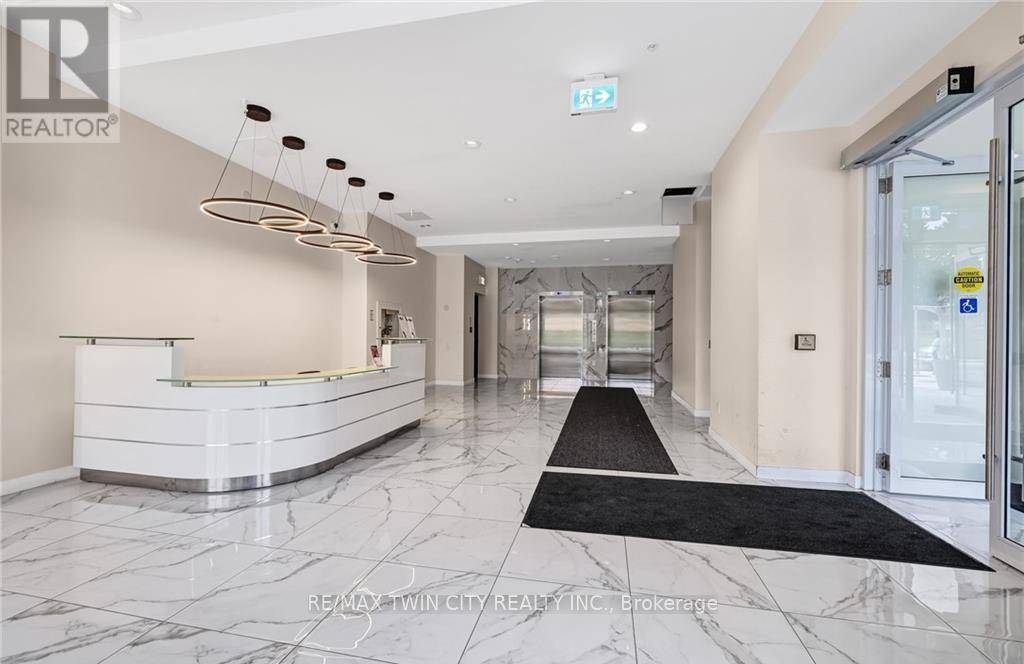 Waterloo, ON N2J0E9,128 King ST #807