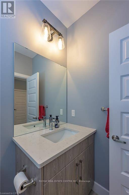 London North (north S), ON N6G2S7,3002 HEARDCREEK TRL #UPPER