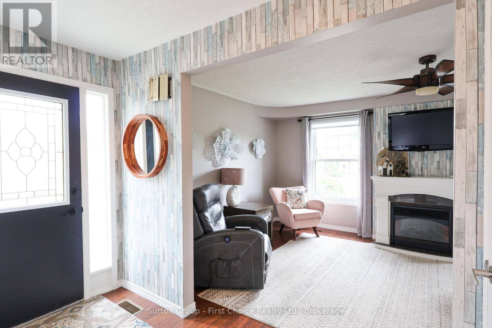 Stratford, ON N5A7B9,123 FORMAN AVENUE