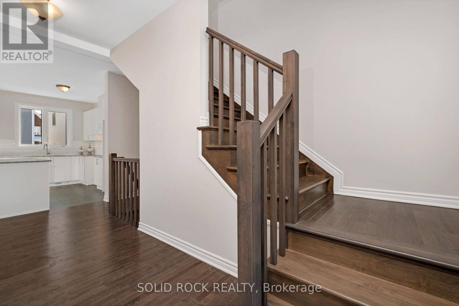 Ottawa, ON K1W0N3,930 LESAGE WAY S