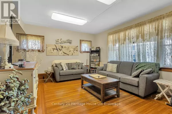 Tillsonburg, ON N4G2A5,48 BROCK STREET W