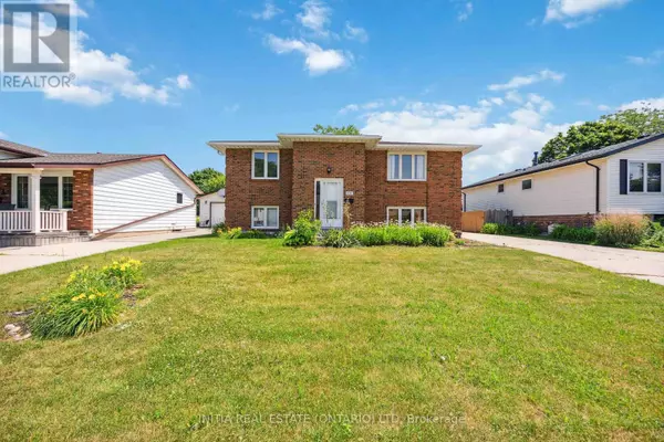 106 HASTINGS CRESCENT E, Sarnia, ON N7S5K5