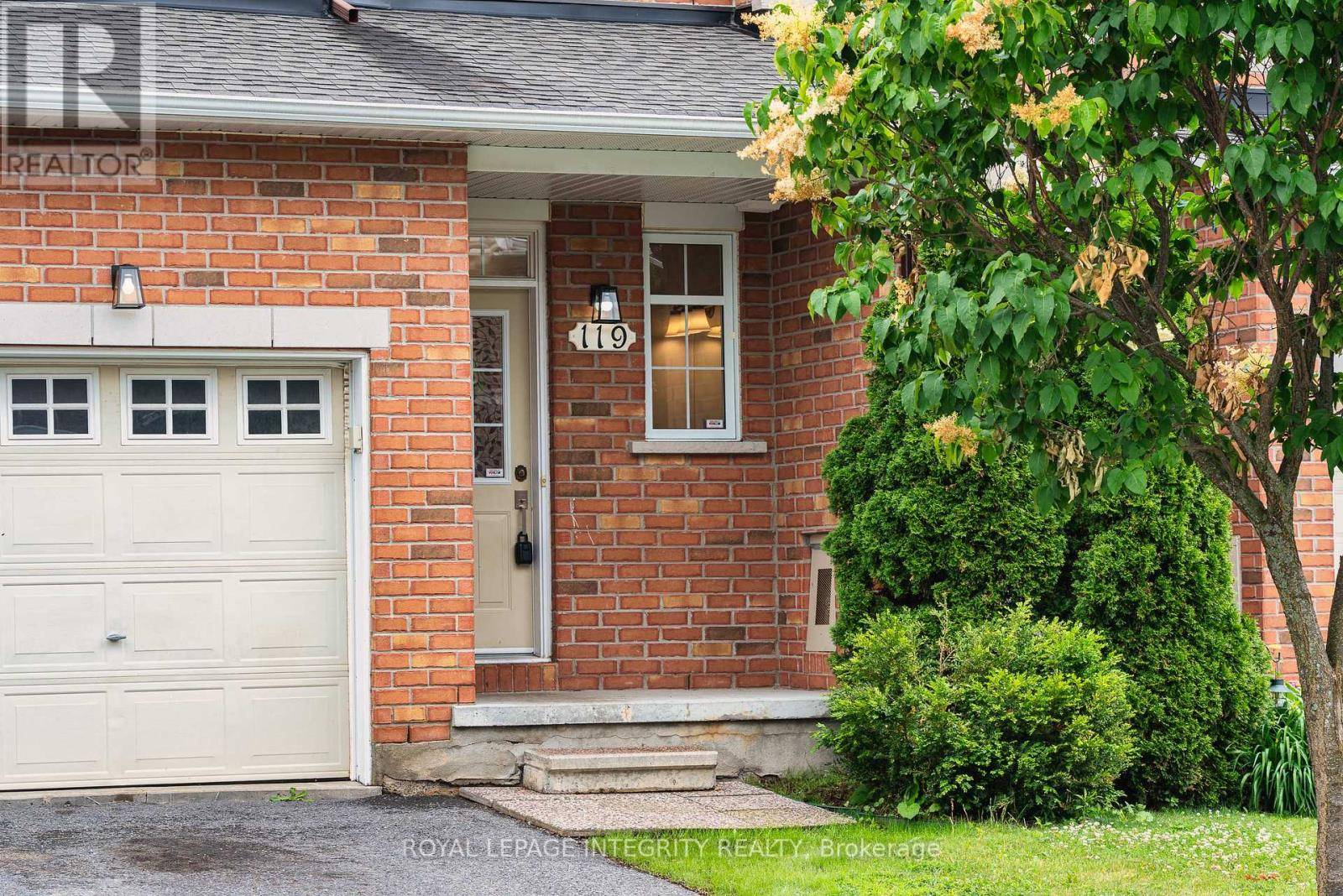 Ottawa, ON K2J5H7,119 DEERCROFT AVENUE