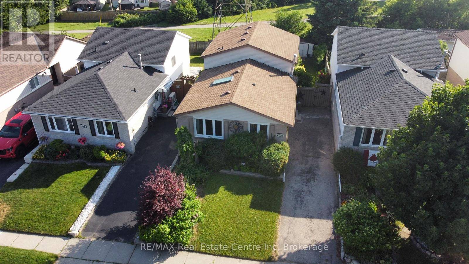 Cambridge, ON N1R6Z8,164 MACATEE PLACE