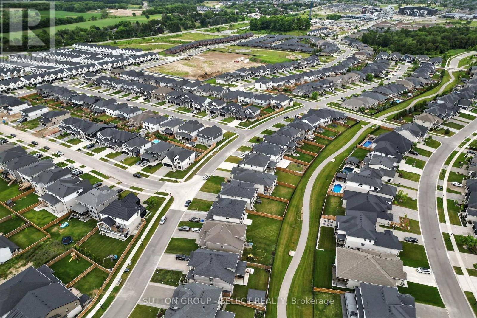 London South (south B), ON N6K4P9,1894 FOUNTAIN GRASS DRIVE