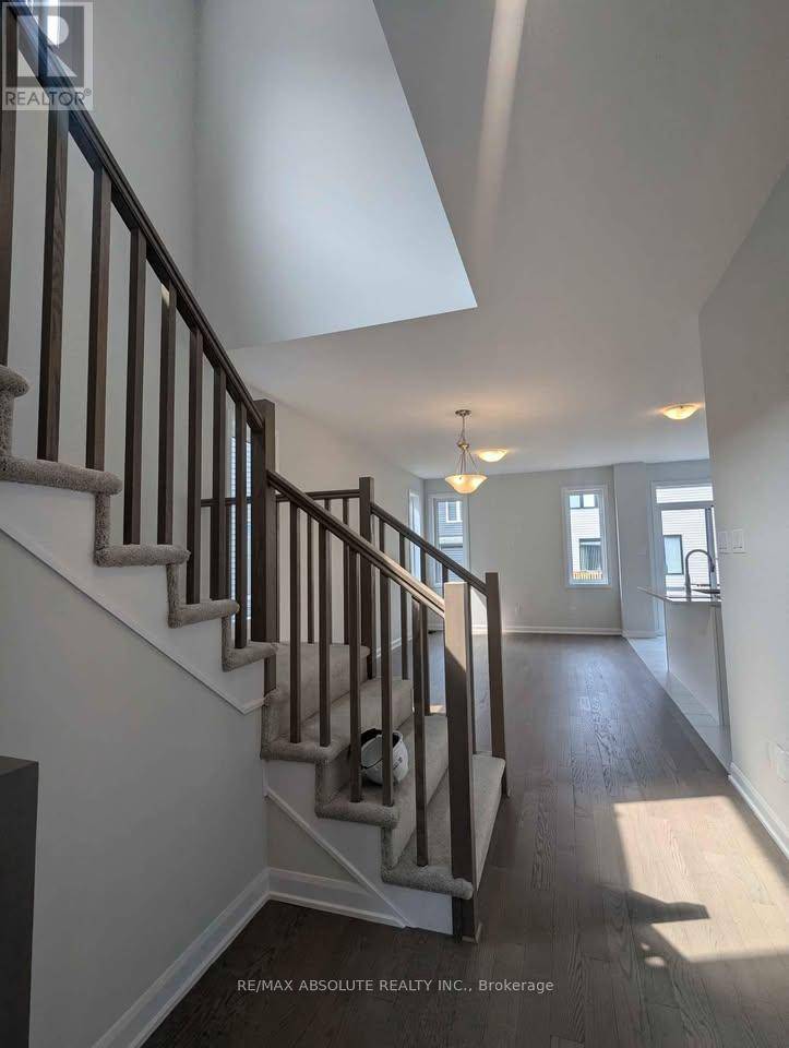 Ottawa, ON K2J7C9,530 BUNDORAN PLACE