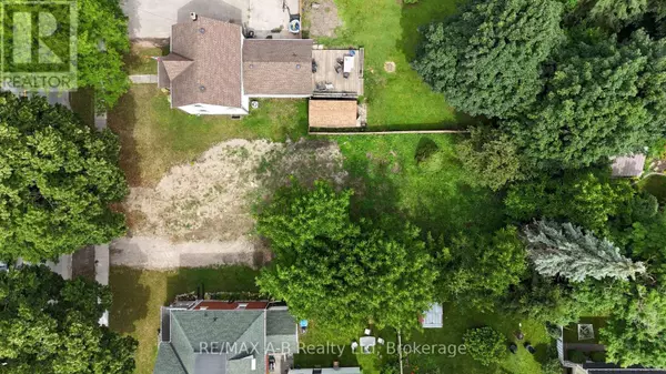 St. Marys, ON N4X1C5,352 QUEEN STREET E