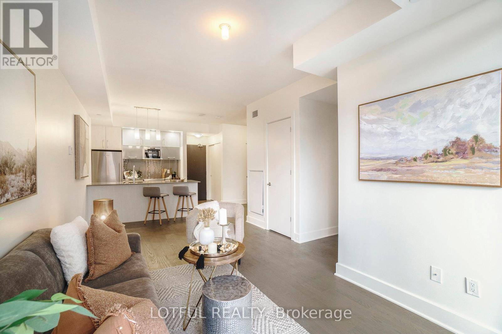 Ottawa, ON K1R0C5,255 BAY ST ST #1206