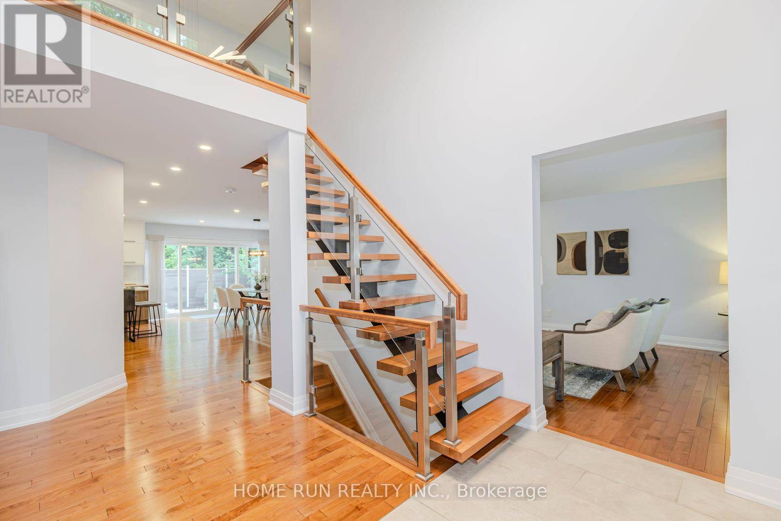 Ottawa, ON K1H6E9,276 CROCUS AVENUE