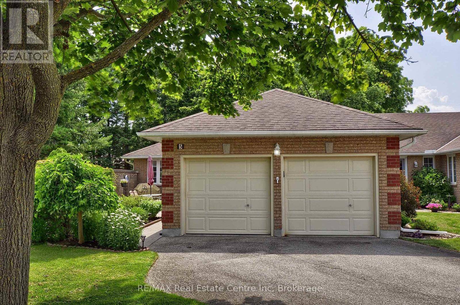 Waterloo, ON N1T1P5,95 BEASLEY CRESCENT