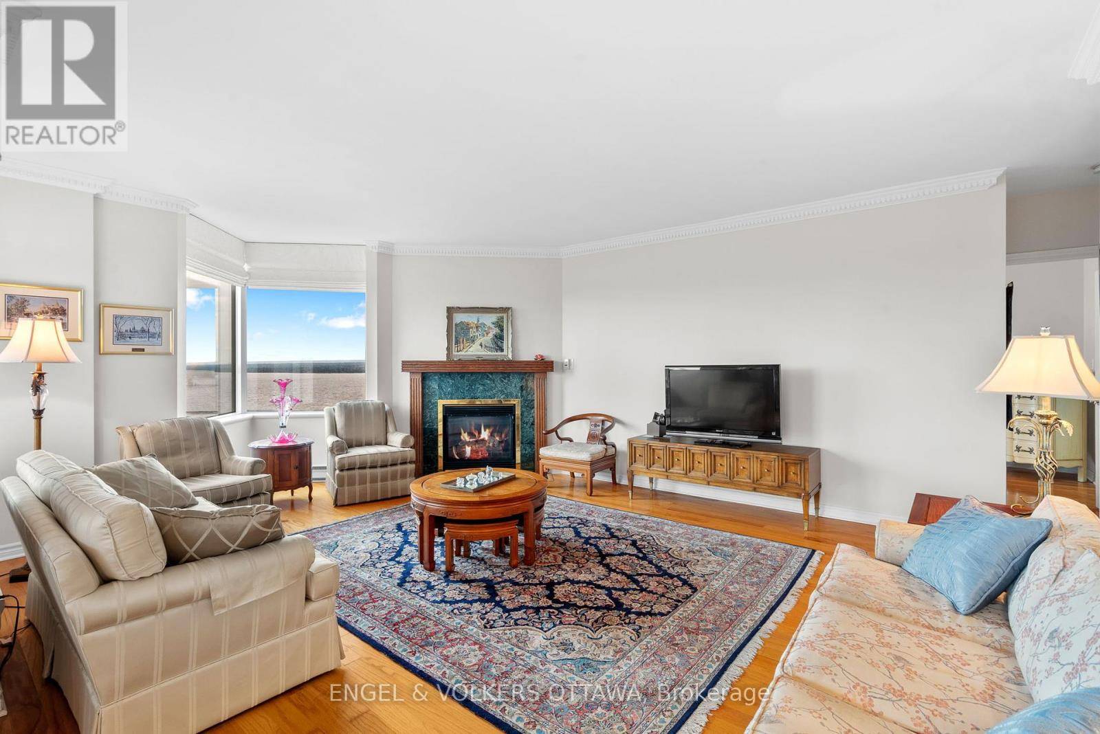 Ottawa, ON K2H5A6,3105 Carling AVE #1604