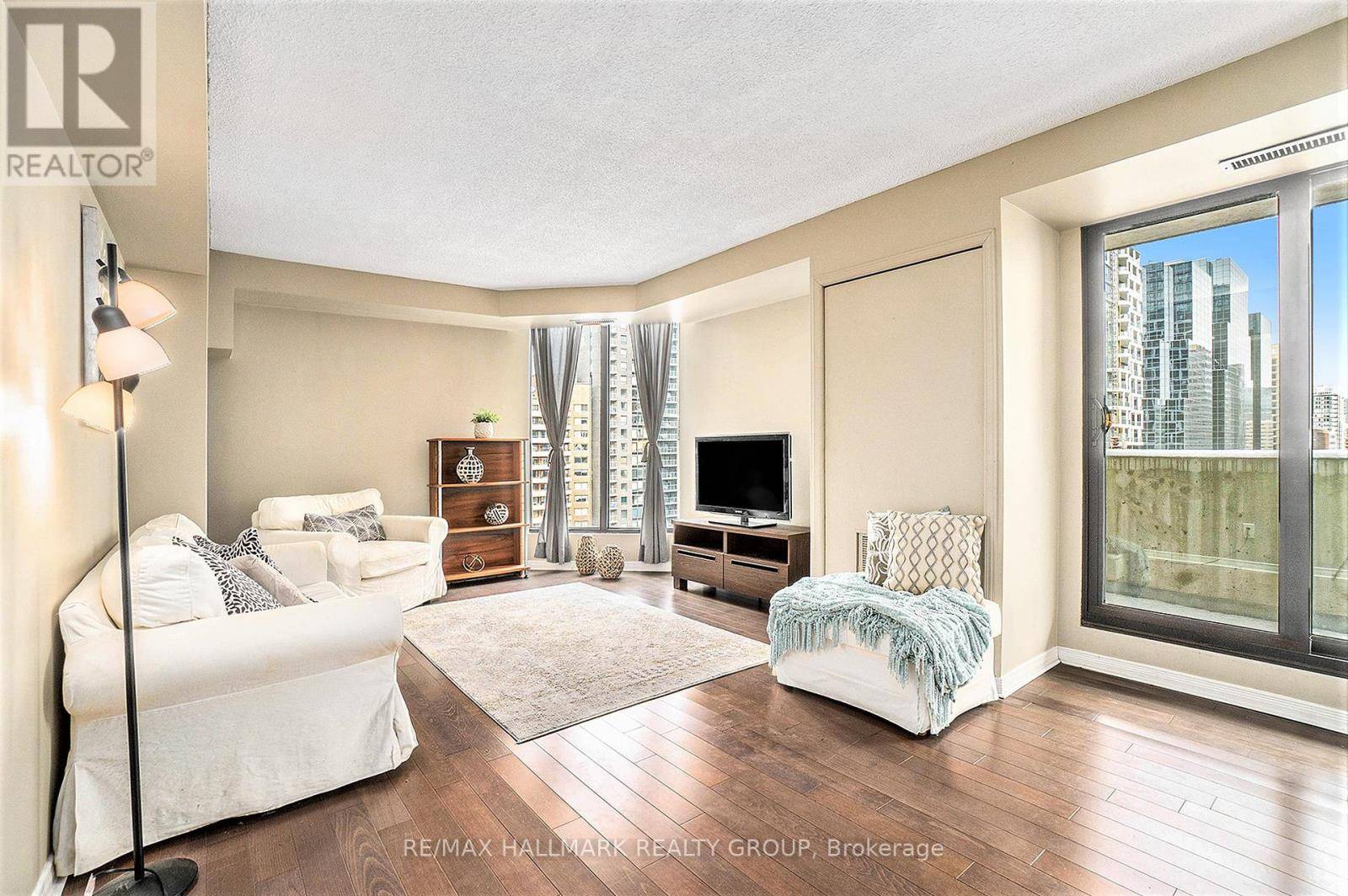 Ottawa, ON K1R7W8,200 Bay ST North #1102