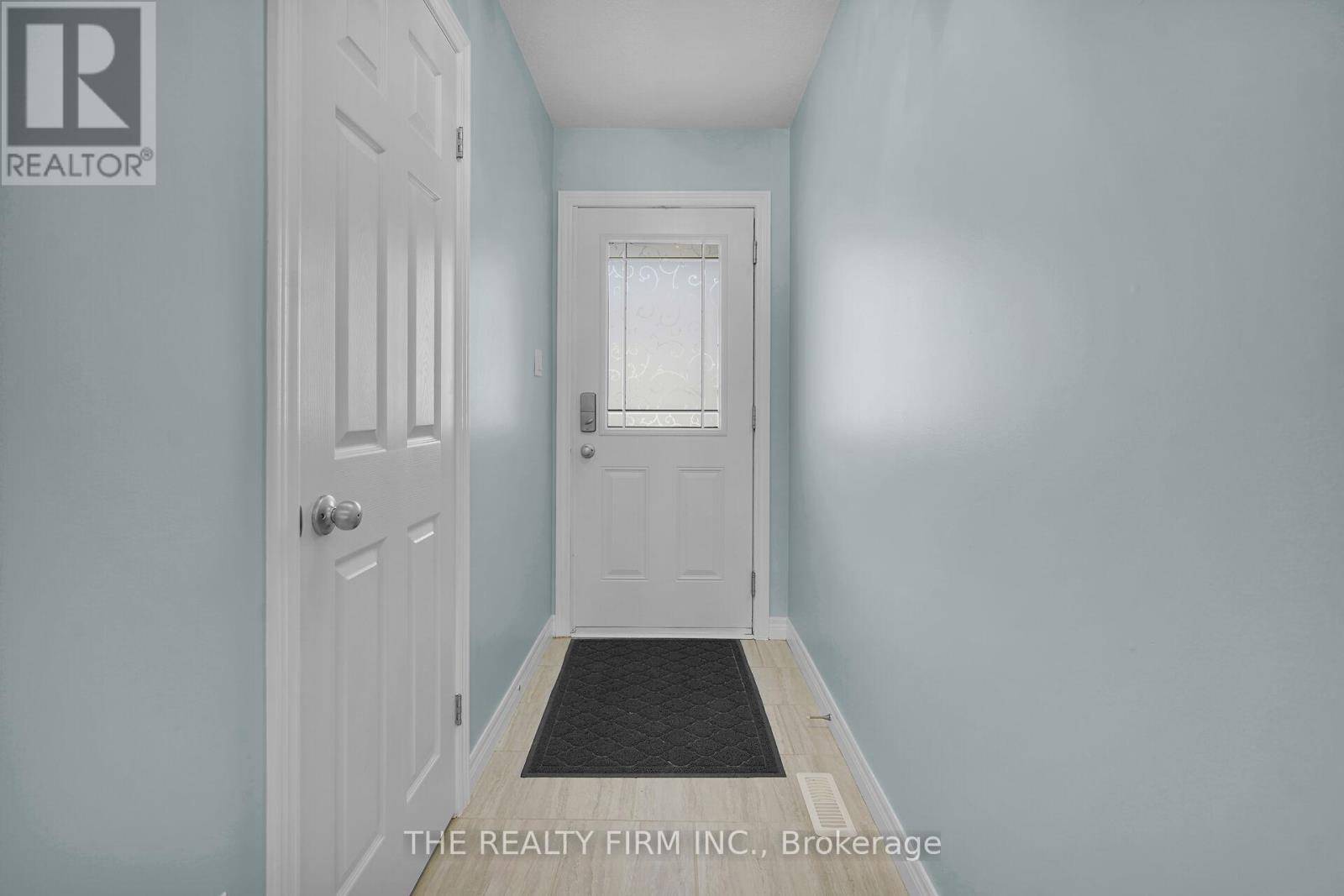 London South (south B), ON N6K0G5,1220 Riverbend RD #115