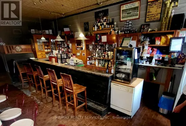 Hamilton (gibson), ON L8L6M8,197 SHERMAN AVENUE N