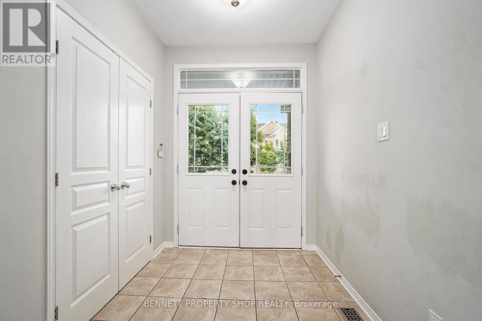 Ottawa, ON K2M0E5,526 PEPPERVILLE CRESCENT N