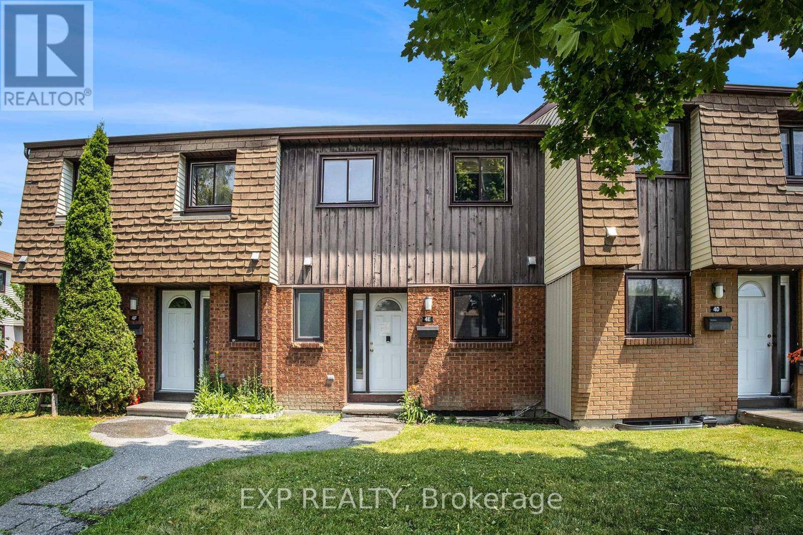 Ottawa, ON K2G4G8,39 Woodvale Green #4E