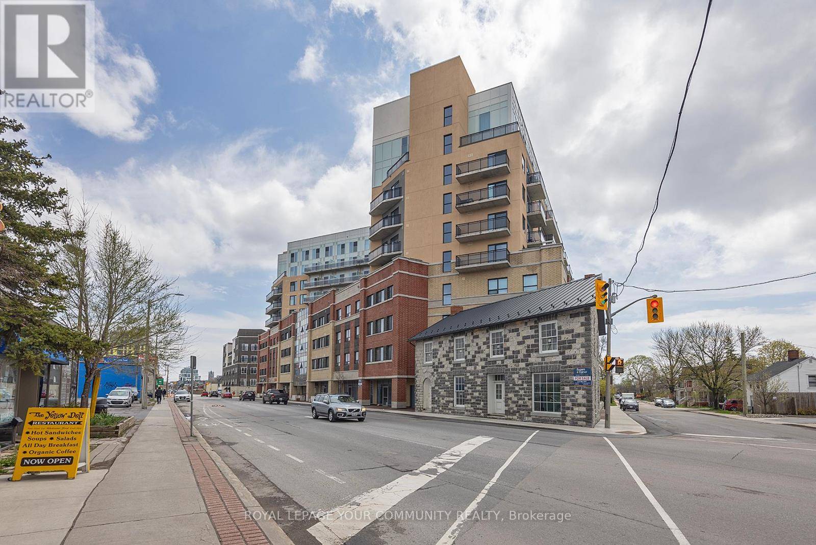 Kingston (central City East), ON K7L1E5,652 Princess ST #223