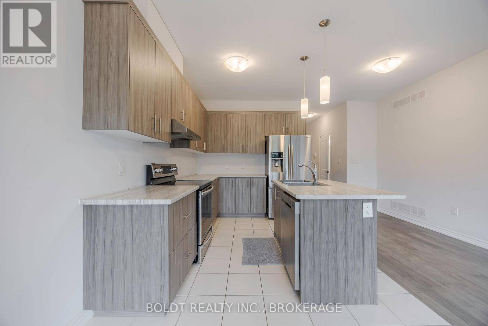 Welland (lincoln/crowland), ON L3B0H8,288 LOUISE STREET