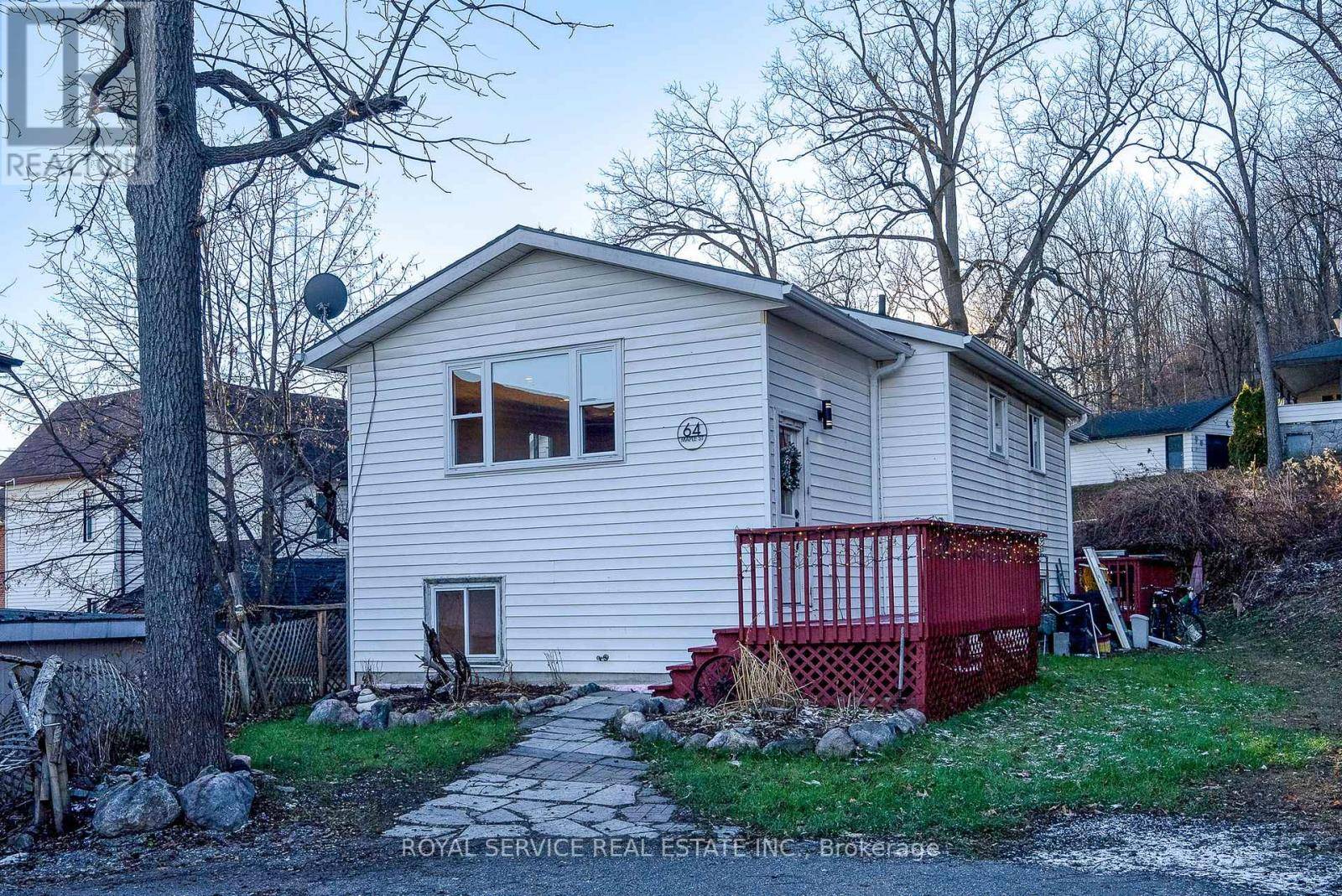 Trent Hills (campbellford), ON K0K1L0,64 Maple ST #A