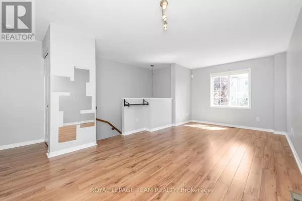 Ottawa, ON K2C4B5,40 MANHATTAN CRESCENT S