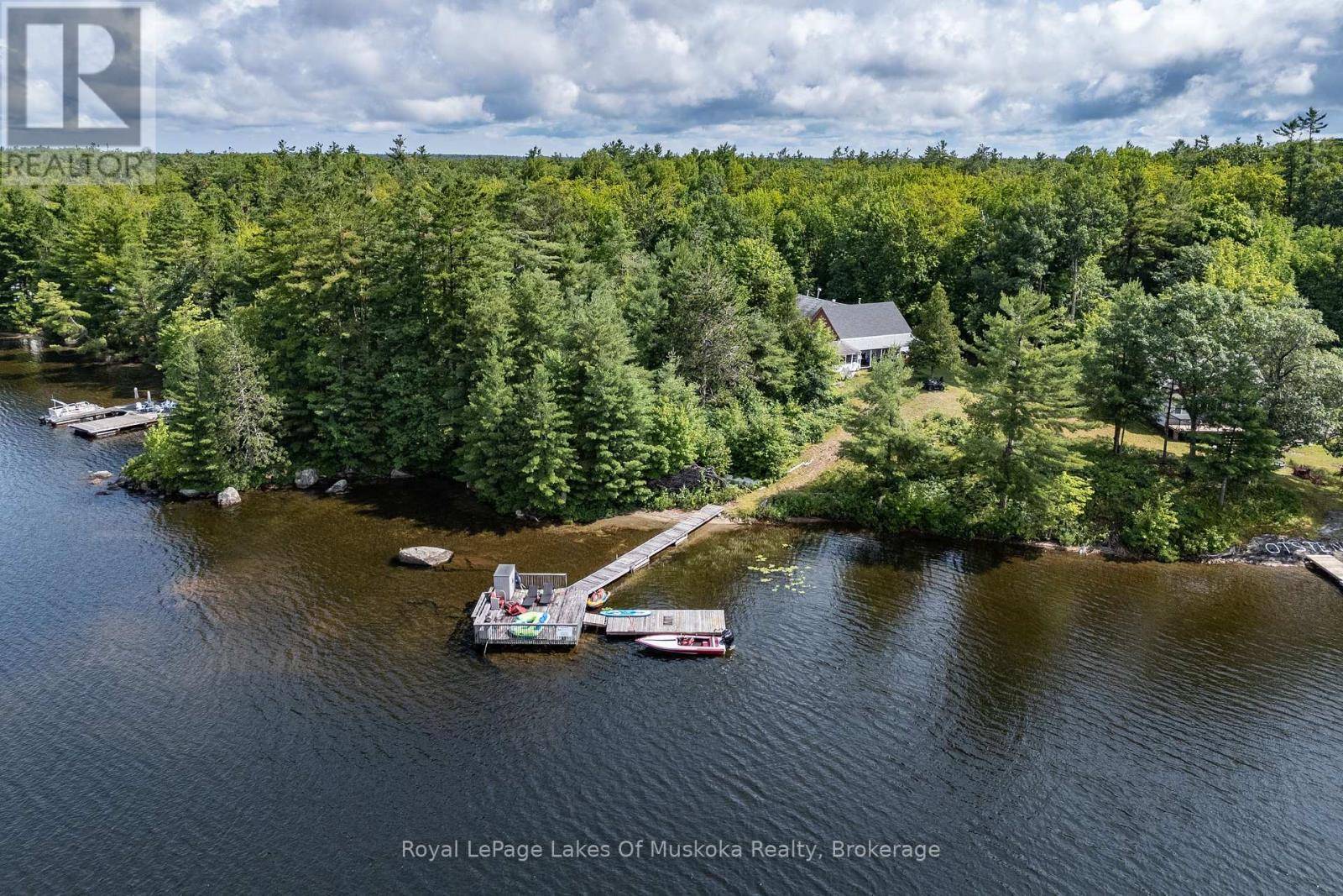 Gravenhurst (muskoka (s)), ON P1P1R1,1170 NORTH SHORE DRIVE