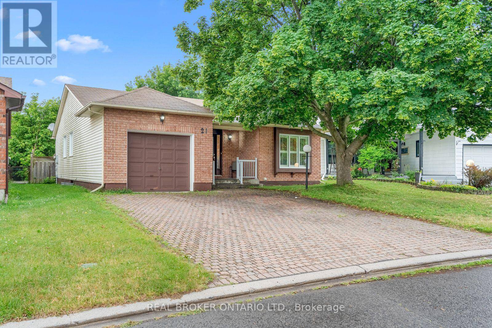 21 TOWNSEND DRIVE, Ottawa, ON K2J2T5