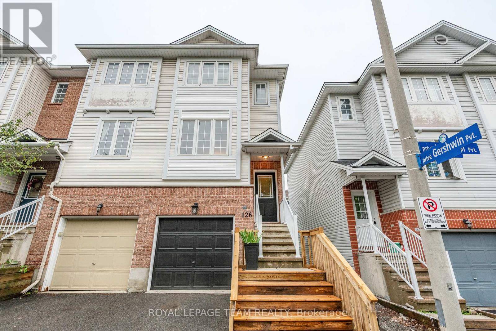 Ottawa, ON K2H1G6,126 WHARHOL PRIVATE