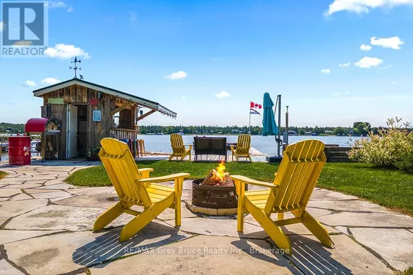 Northern Bruce Peninsula, ON N0H2T0,40 ABERDEEN AVENUE