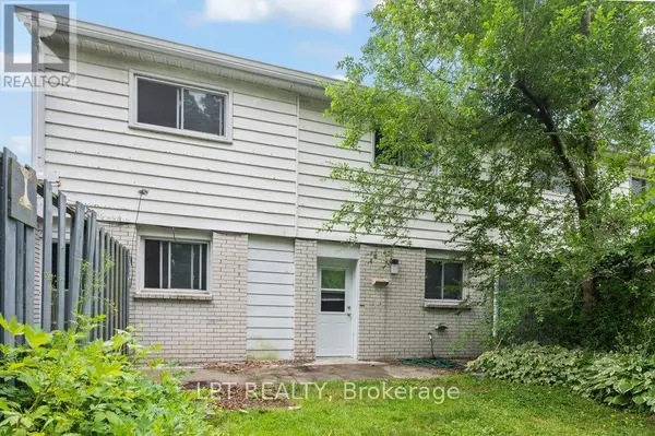 Loyalist (amherstview), ON K7N1A1,4427 Bath RD #30