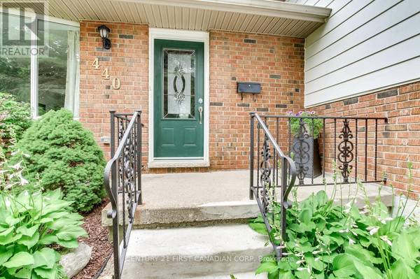 London North (north K), ON N6G1K8,440 CASTLEGROVE BOULEVARD