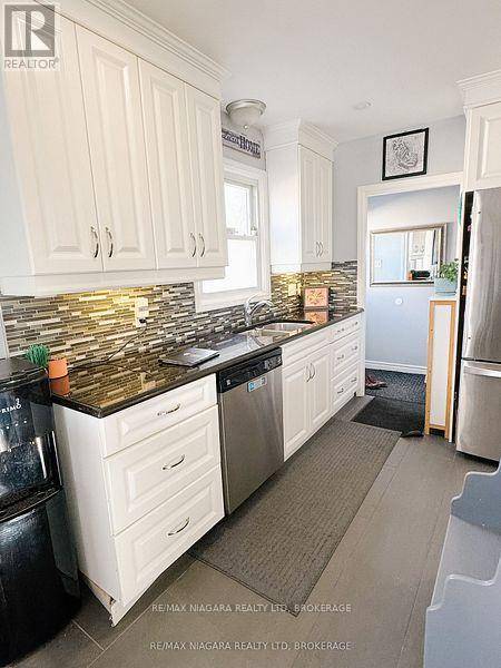 Port Colborne (sugarloaf), ON L3K5K1,147 LINWOOD AVENUE