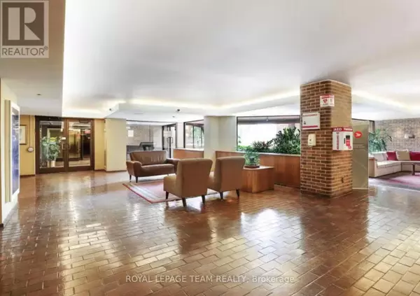 Ottawa, ON K1R7T2,151 Bay ST #207