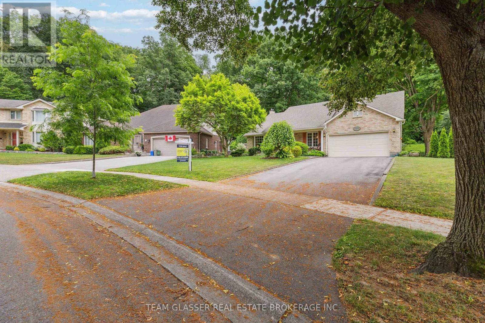 London South (south K), ON N6K3B2,7 ROBINWOOD CRESCENT
